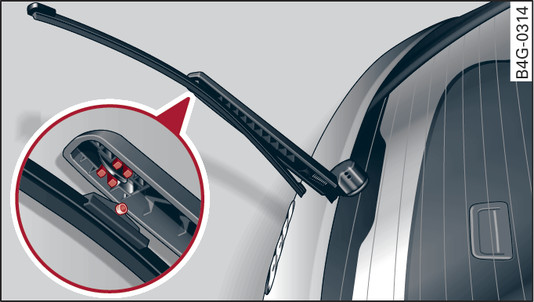 Fig. 54Limpa-vidros traseiro: Fixar a escova do limpa-vidros