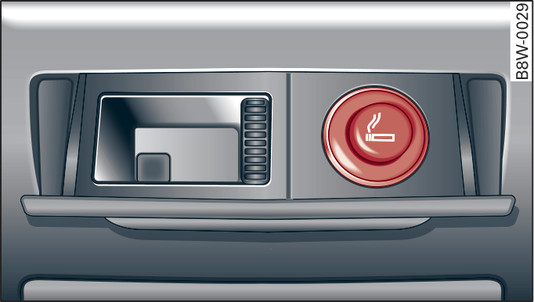 Fig. 84Console centrale: accendisigari posteriore