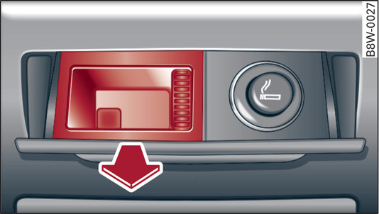 Afbeelding 82Middenconsole: Asbak achterin